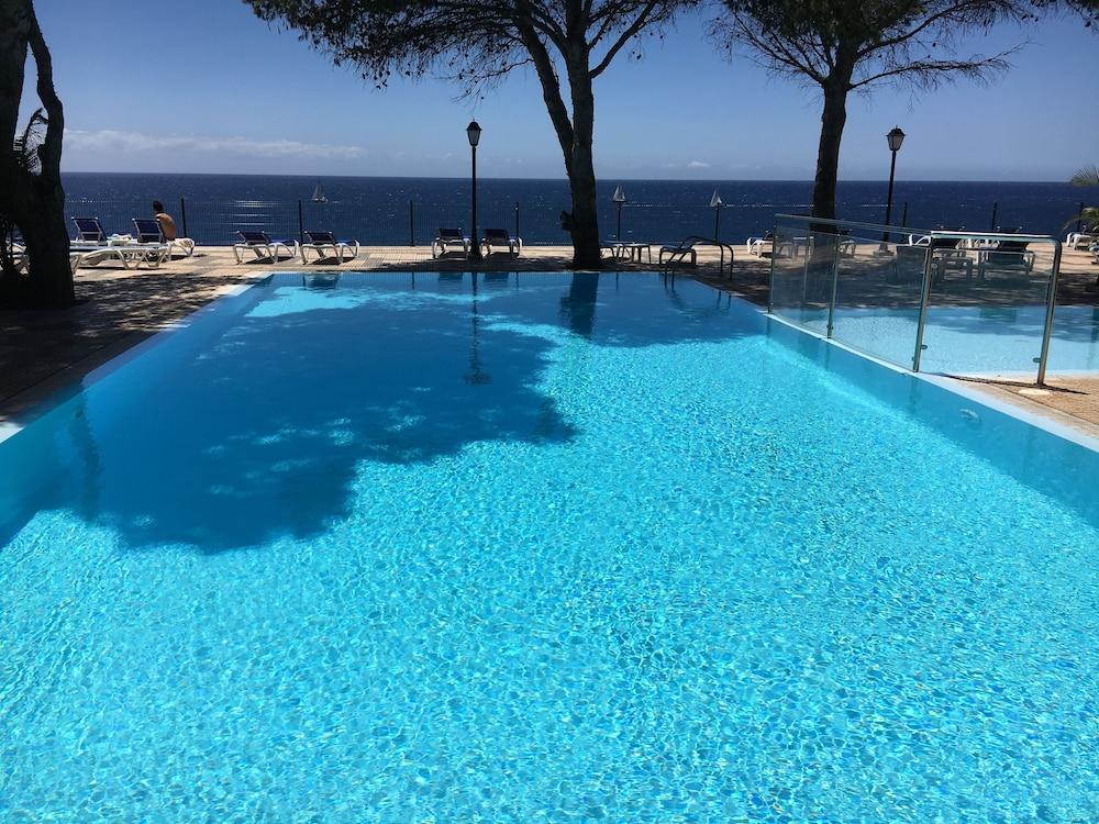 Hotel Albatroz Beach&yacht Club Santa Cruz (Madeira)