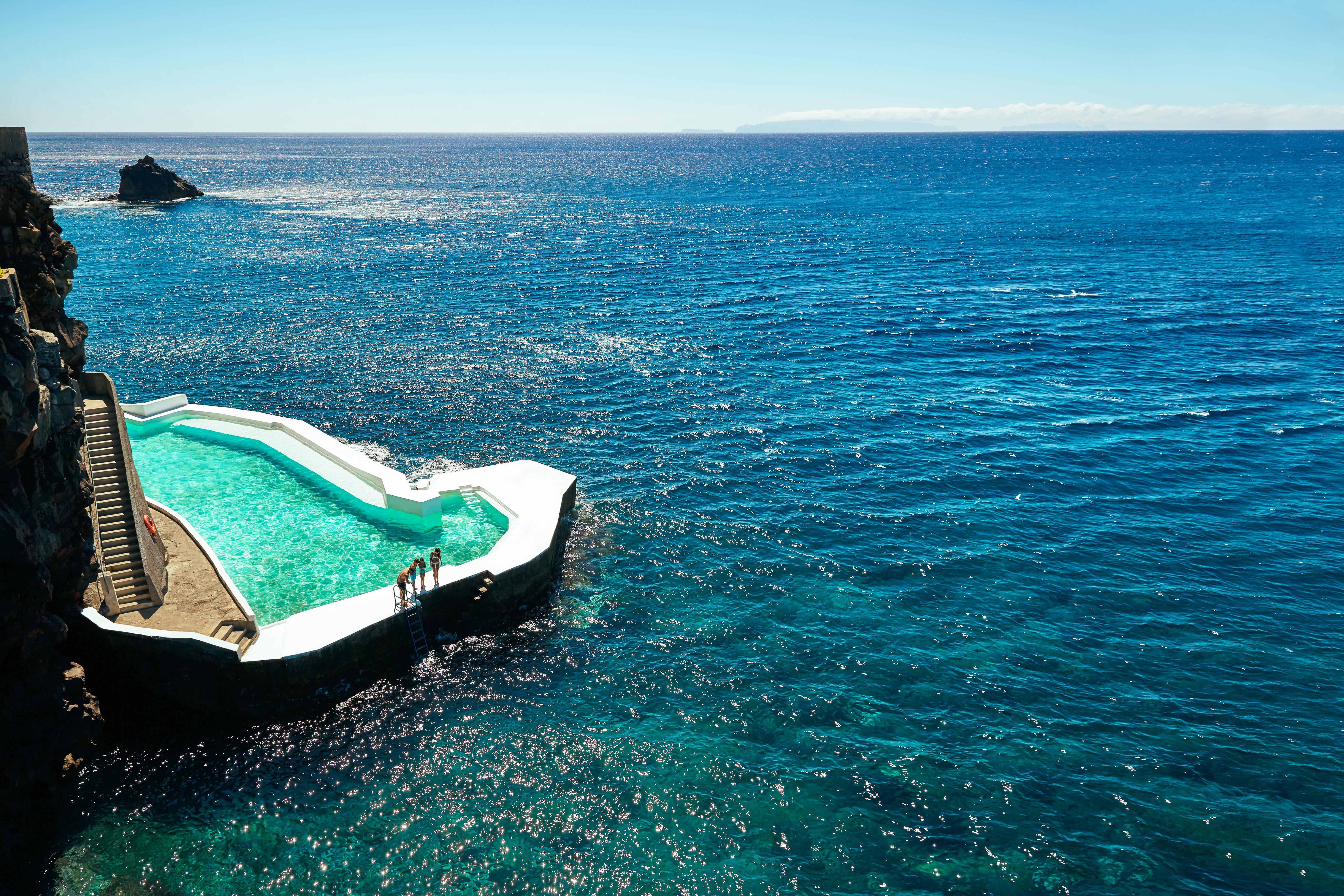 Albatroz Beach&yacht Club Santa Cruz (Madeira)