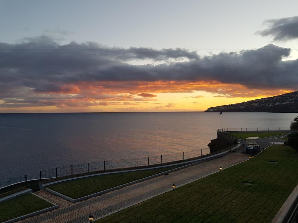 Hotel Albatroz Beach&yacht Club Santa Cruz (Madeira)